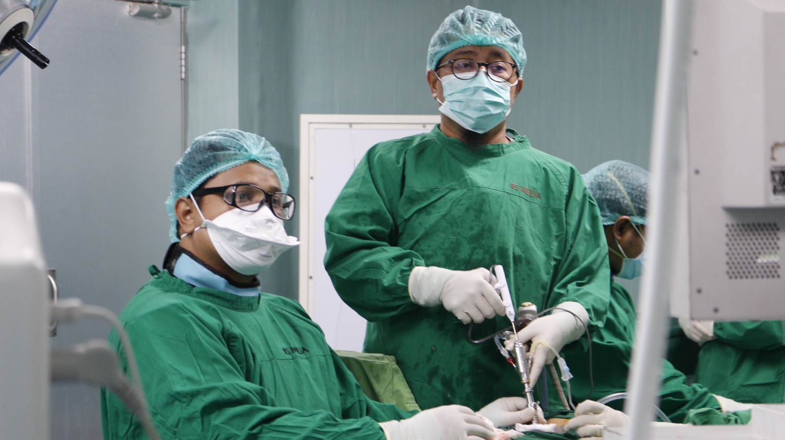 teknologi endoskopi dari jerman - Lamina Pain and Spine Center