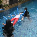 terapi berenang dan fisioterapi pasca joimax