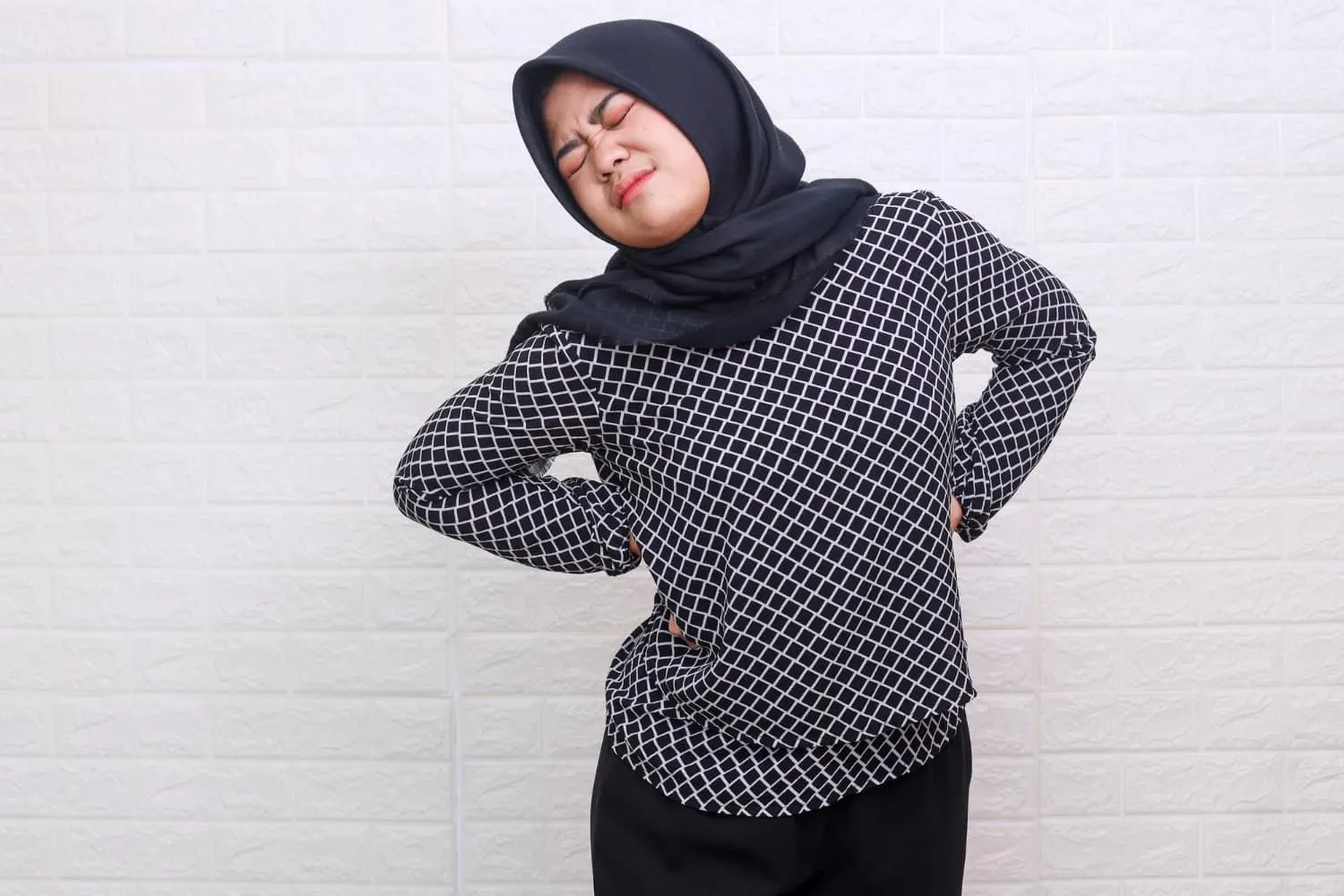 cara mengatasi sakit pinggang