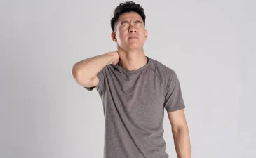 sakit leher sebelah kanan